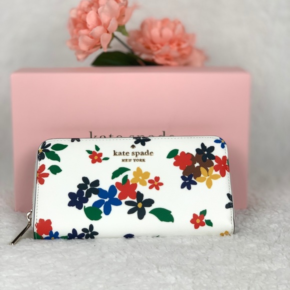 kate spade Handbags - Kate Spade Large Continental Wallet